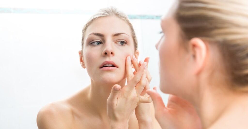 Can a Dermatologist Spot Melanoma Early? Understanding the Screening Process